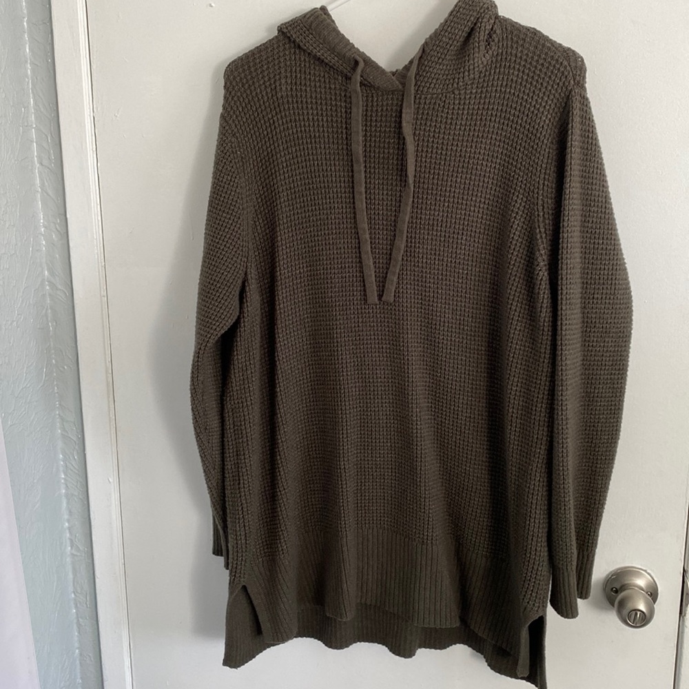 Knit sweater with hood